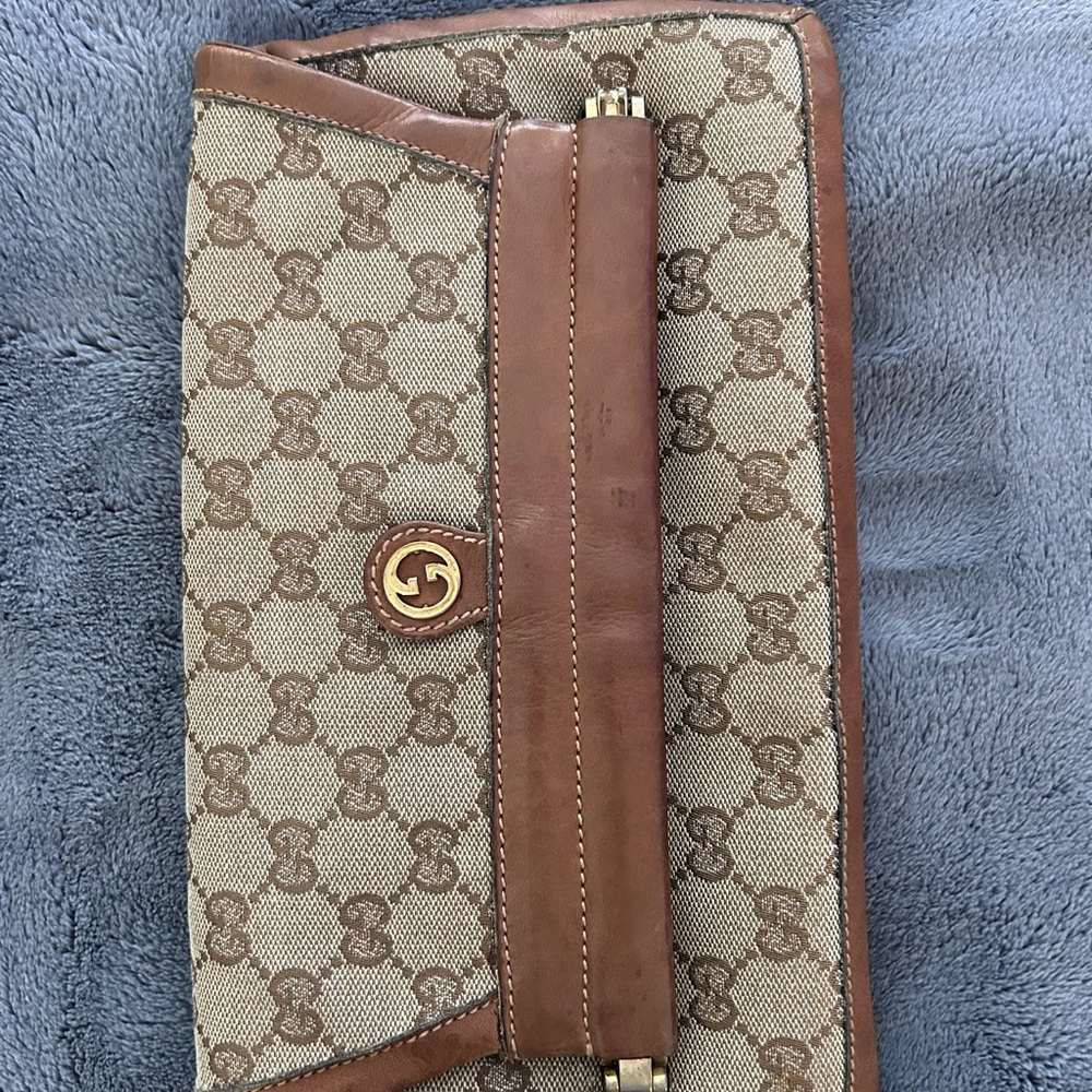 Vintage Late 70s/Early 80s Gucci GG Monogram Clutch